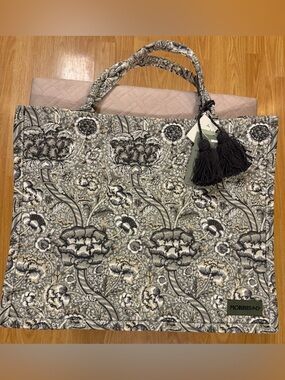 Morris & Co. Canvas jacquard Floral Tote Bag - black, grey, beige & white - NWT